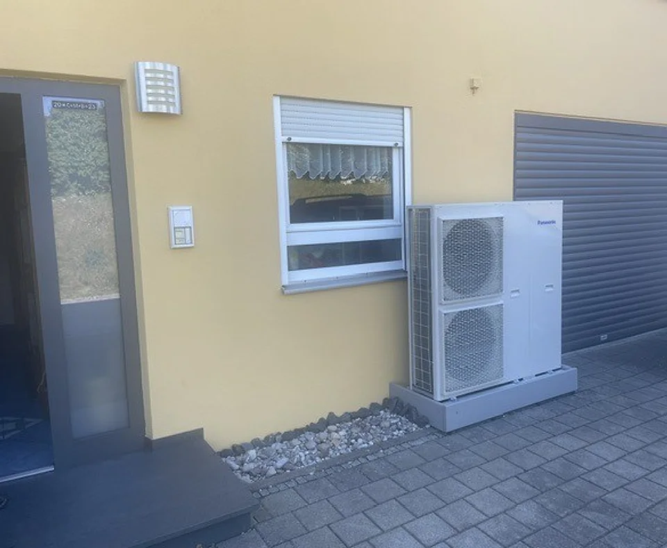 Wärmepumpe: Doppelhaushälfte in Durach